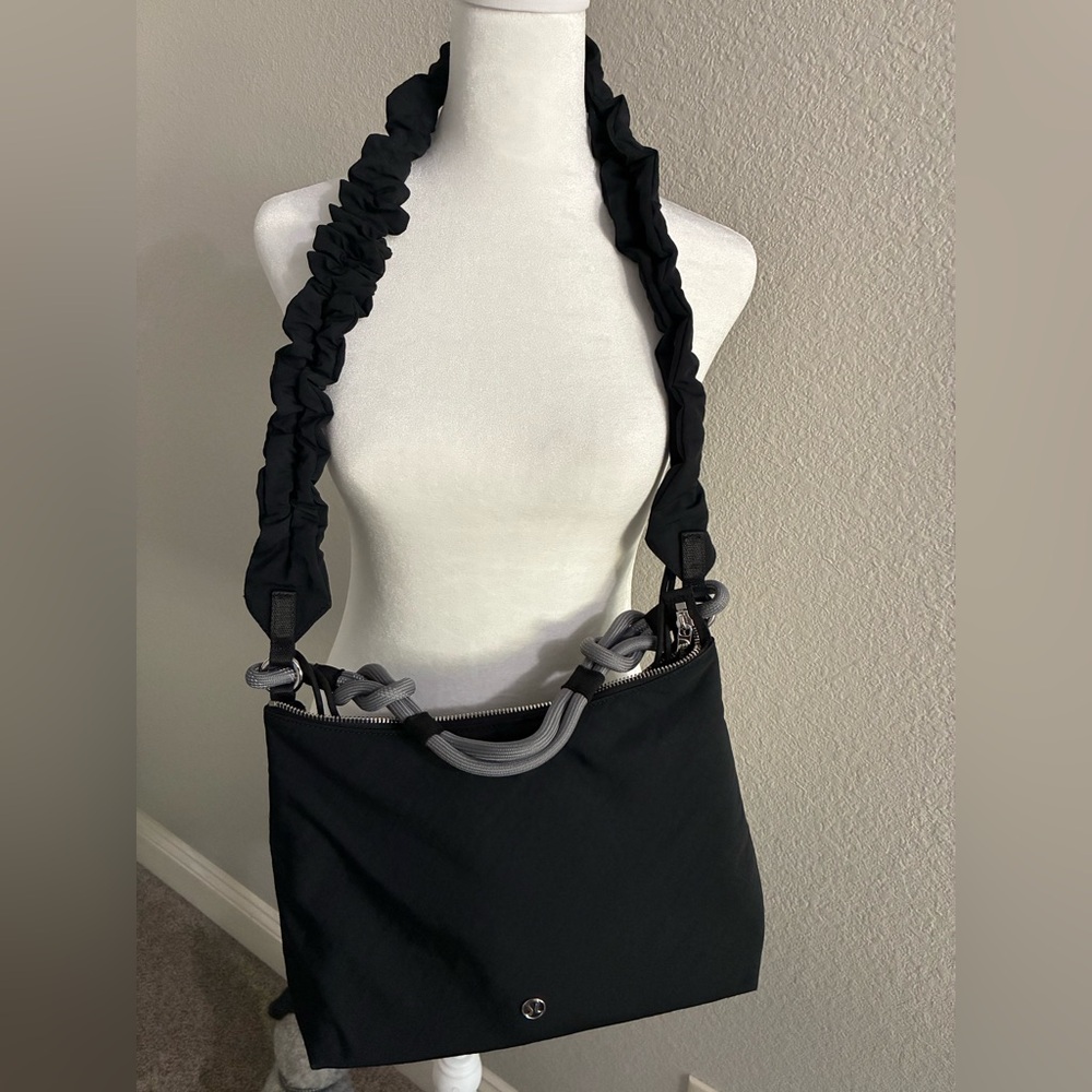Lululemon Convertible Crossbody-  Black - Picture 7 of 11